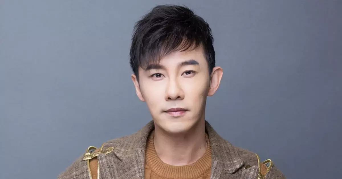 World-class magician Louis Yan to star in his first magic theatre production "Magic-go-round"