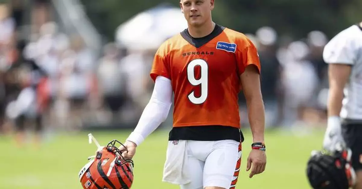 With hair newly cut and dyed, Bengals QB Joe Burrow says his wrist feels good as training camp opens