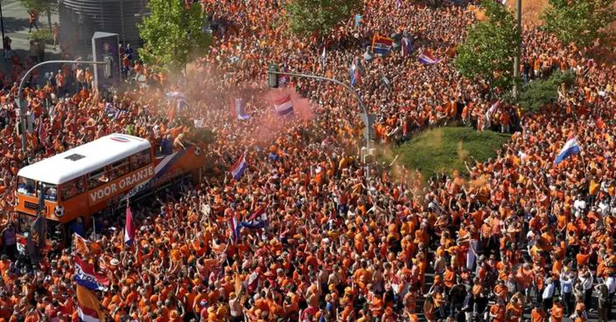 With a late goal fit for a king, England reaches another Euro final by beating Netherlands 2-1