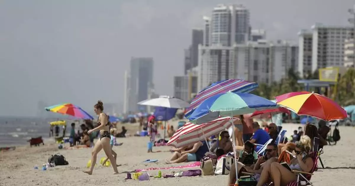 Florida's population passes 23 million for the first time due to residents moving from other states