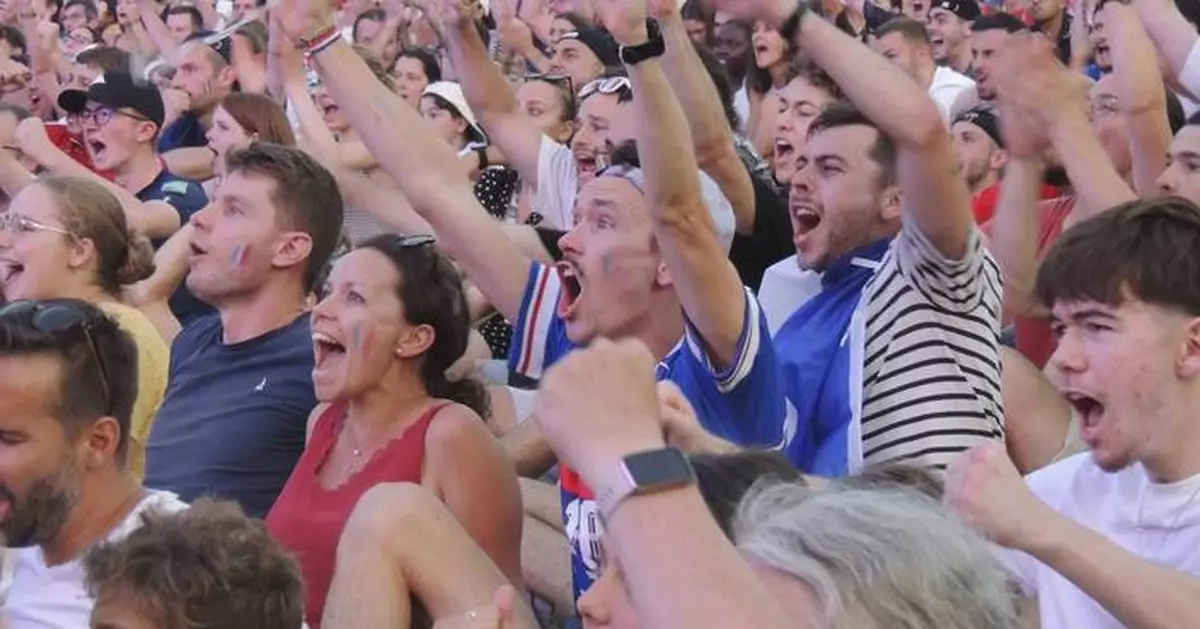 Home fans unite at Paris' Club France to celebrate Olympic success