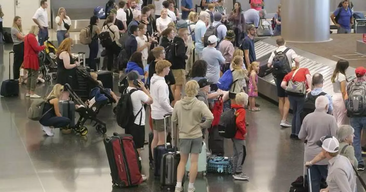 Air travel is getting worse. That's what passengers are telling the US government