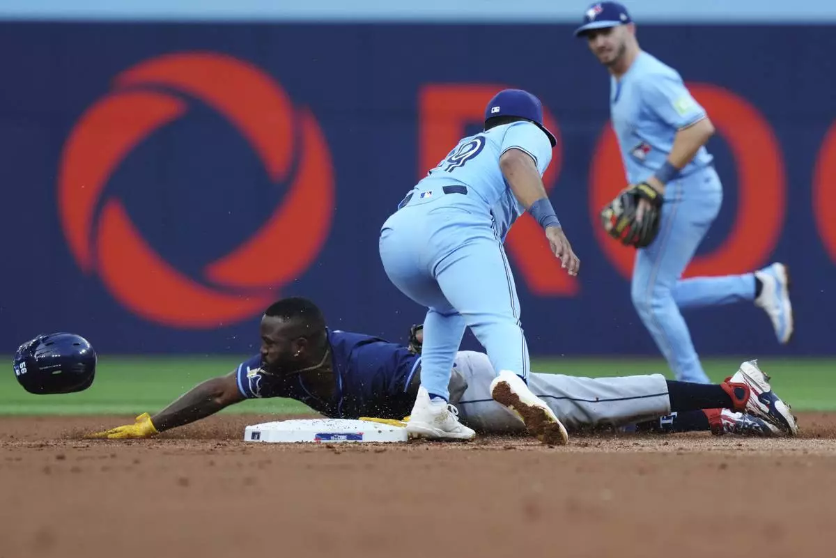 Brandon Lowe hits 2-run home run as Rays beat Blue Jays 4-2 to climb above  .500