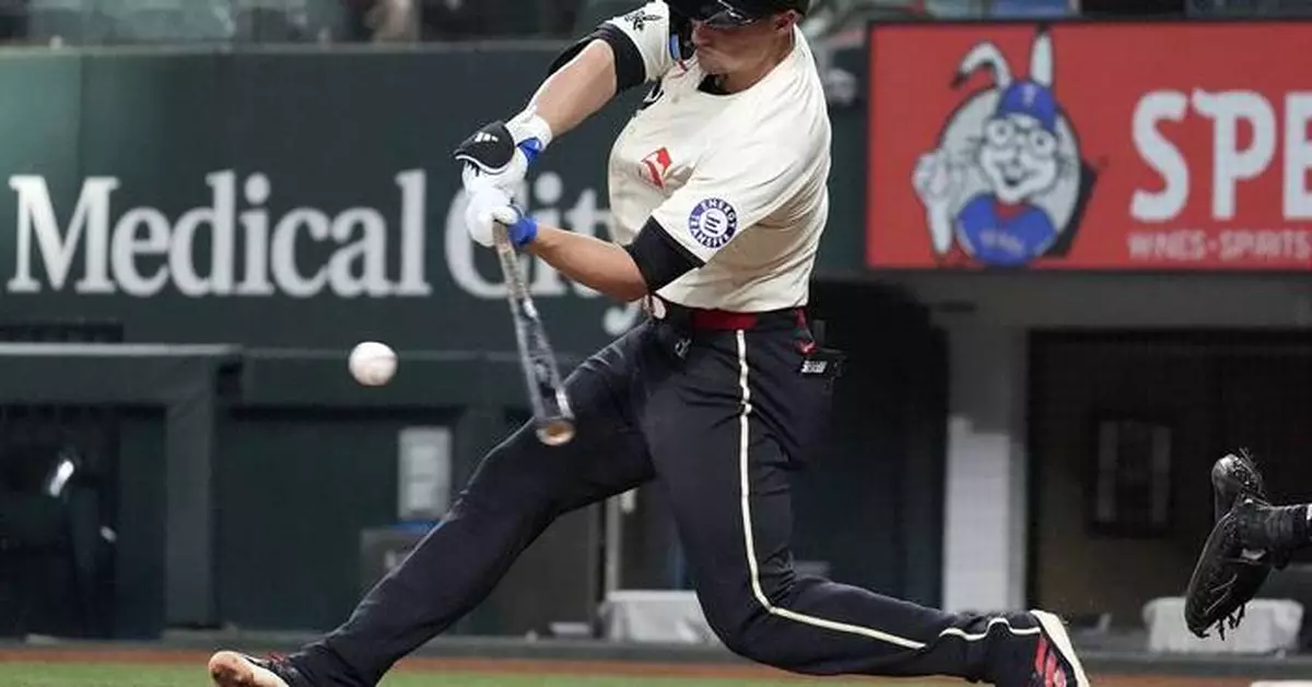 Seager hits a 2-run double and 5 Rangers pitchers combine for 3-hitter in 3-0 win over Rays