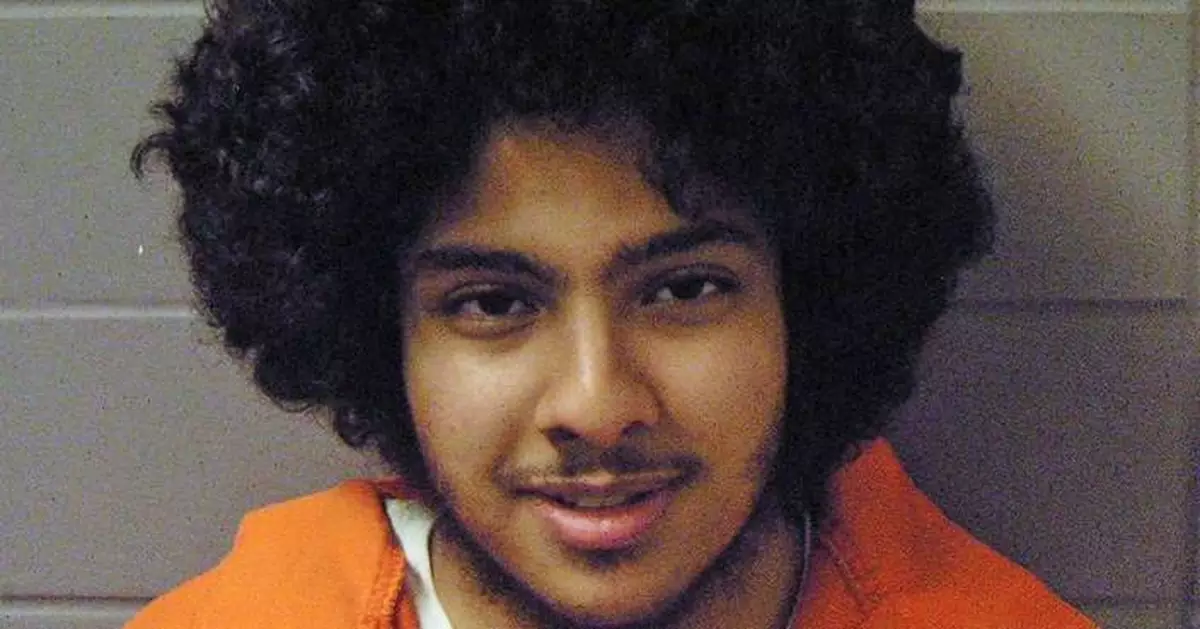 A judge adds 11 years to the sentence for a man in a Chicago bomb plot