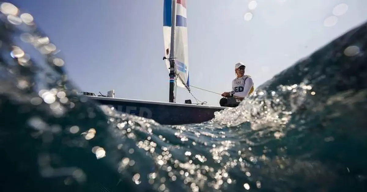 Fickle winds scuttle medal races again, now in the biggest, most diverse Olympic sailing class