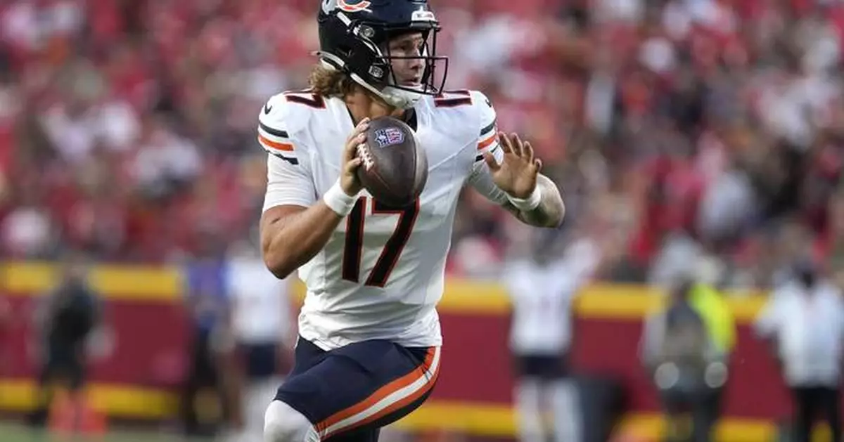 Bagent leads Chicago to 34-21 preseason win over Chiefs; Bears' Coleman taken away on a stretcher