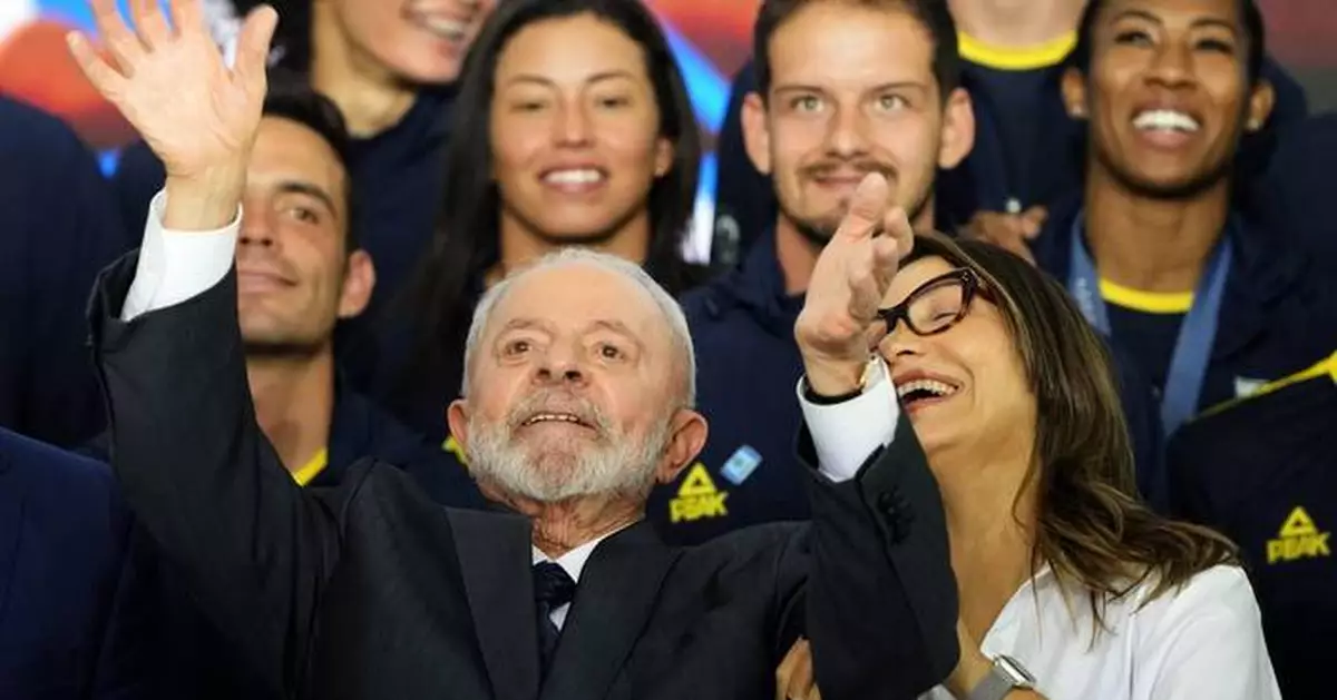 Brazil's Lula praises Olympic athletes at presidential palace