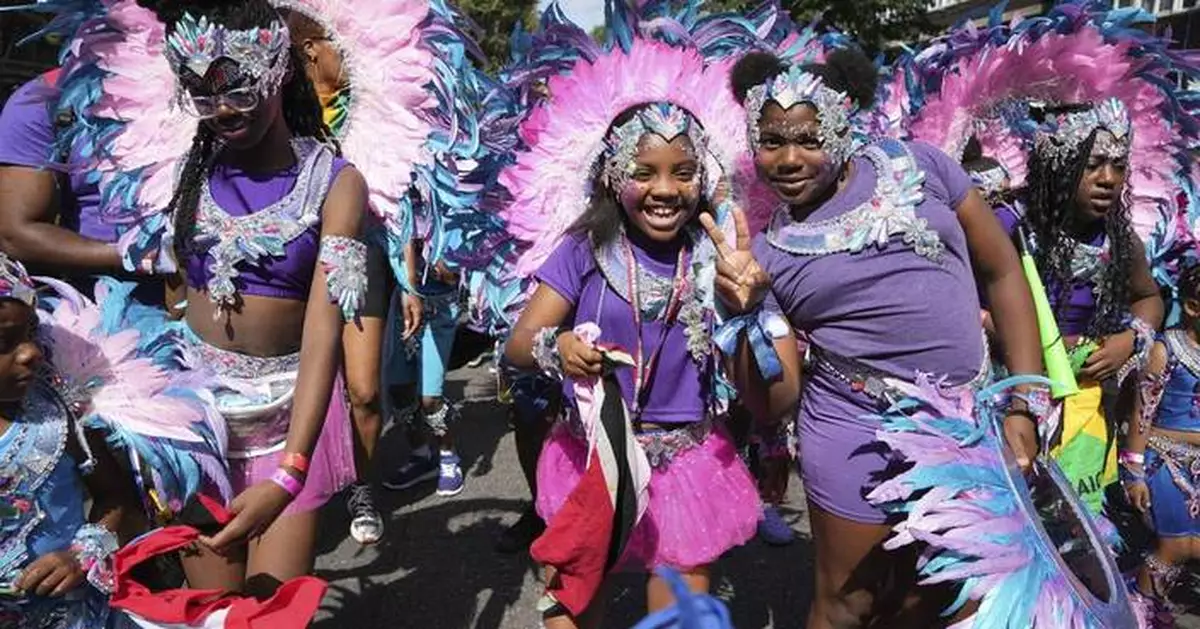 3 people stabbed during London's Notting Hill Carnival, police say