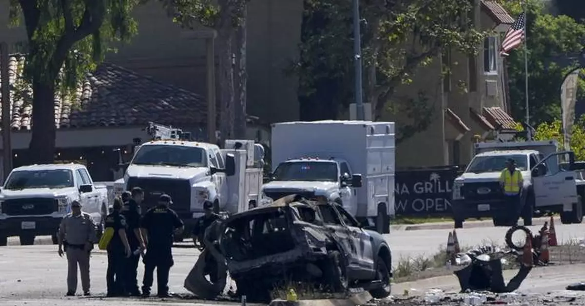 San Diego police officer killed and another critically injured in crash with fleeing car