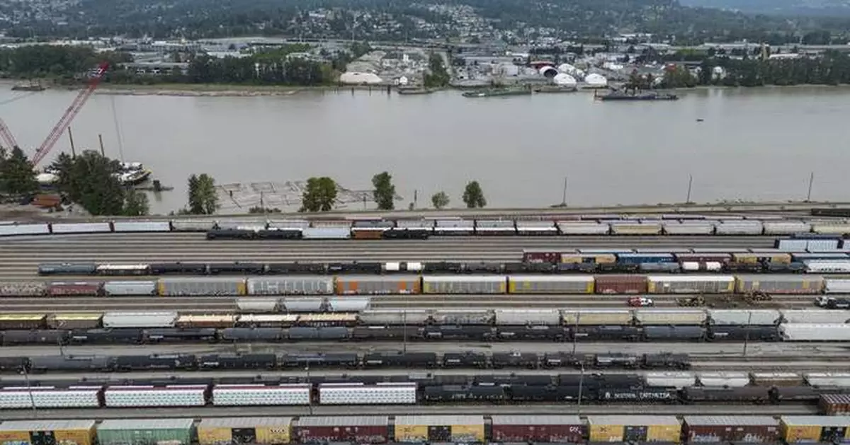 Arbitration hearing between Canadian railroads and union ends with no decision on back-to-work order