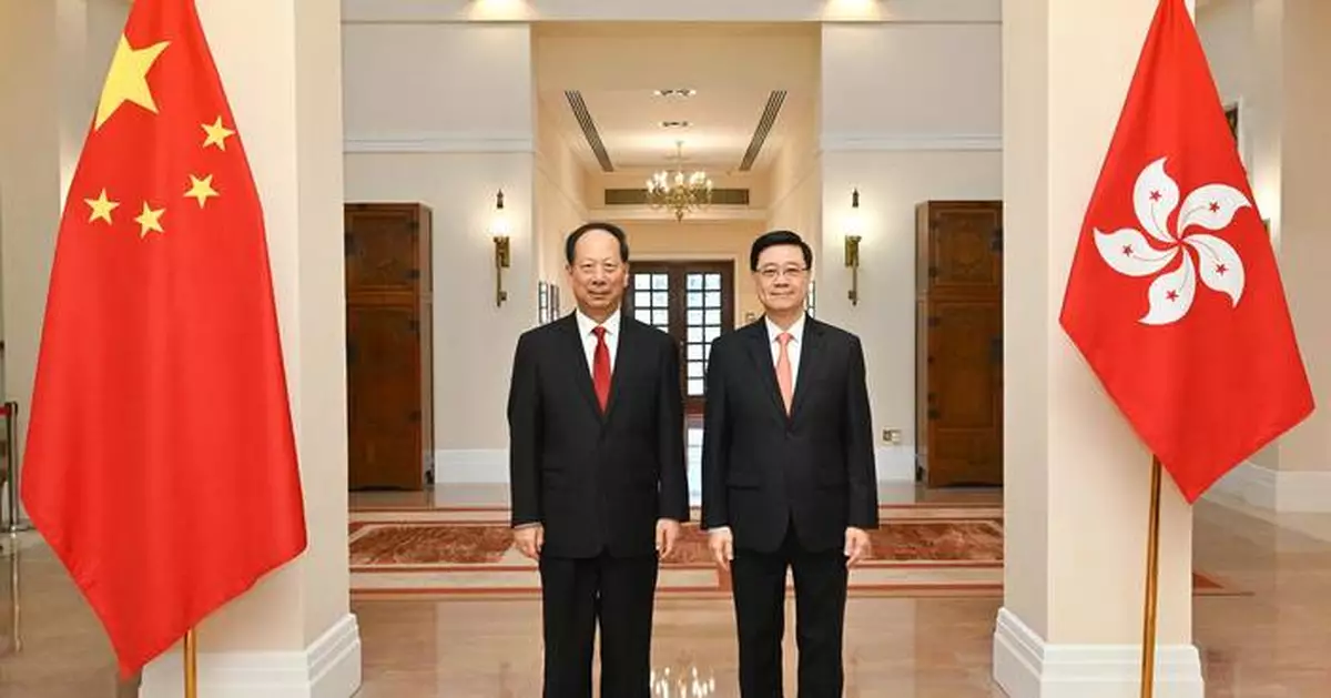 John Lee Welcomes CPC Official Shi Taifeng to Discuss Hong Kong's Development and Cooperation Opportunities