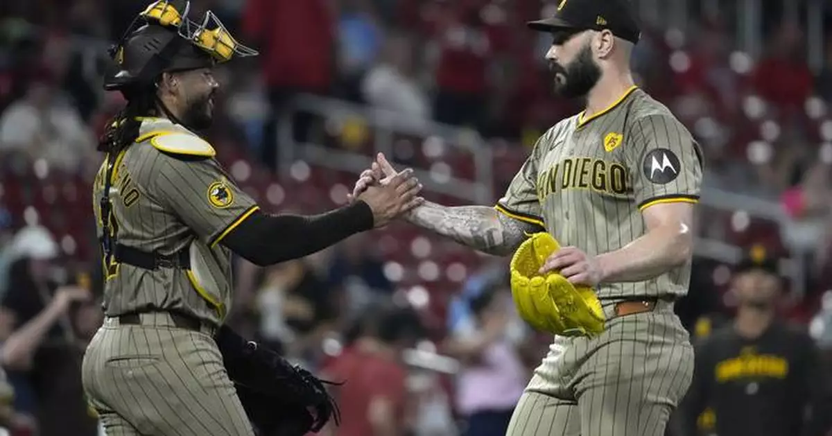 Cronenworth gets key hit as Padres rally past Cardinals 7-5 for 3rd straight win