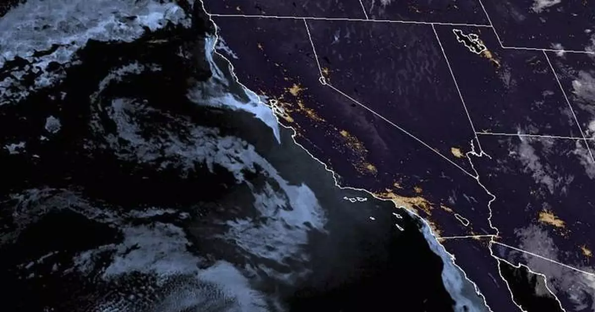 Tropical Storm Hone forms in the central Pacific Ocean, Gilma still a Category 3 hurricane