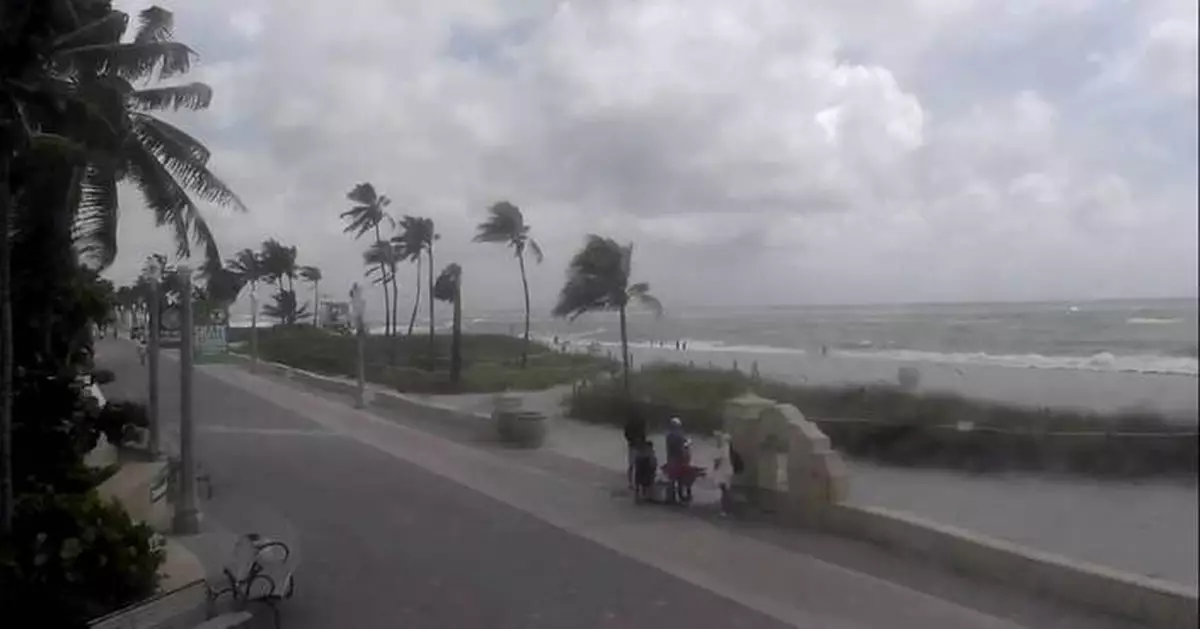 Tropical Storm Debby strengthens into a Category 1 hurricane as it heads toward Florida