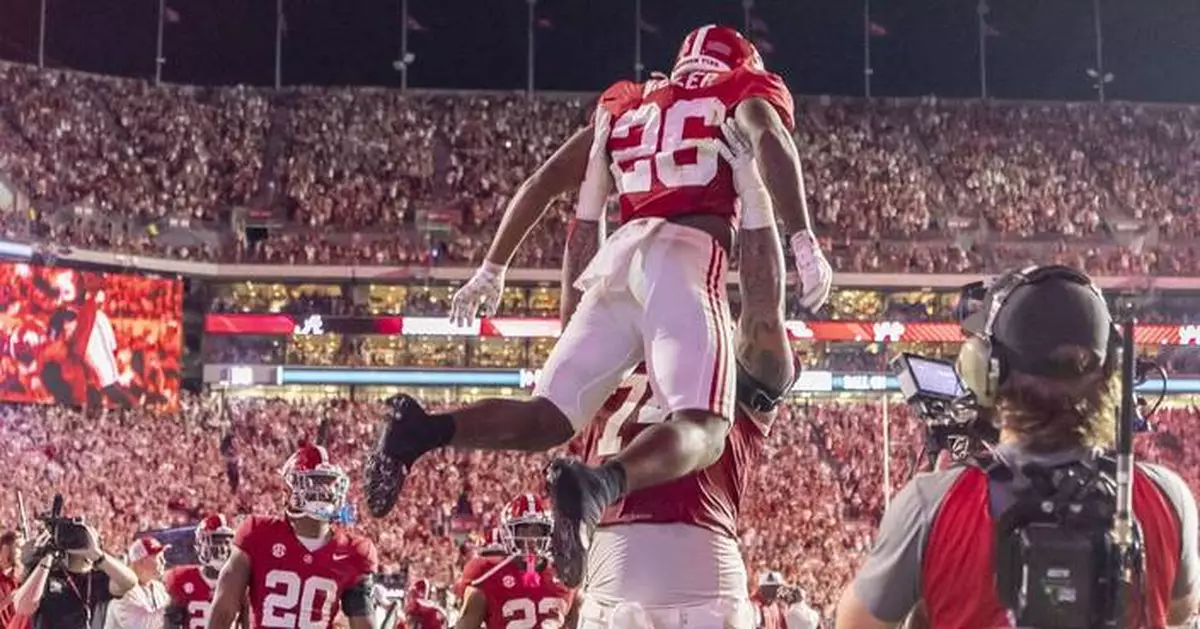 Milroe-to-Williams TD connection helps No. 4 Alabama beat No. 2 Georgia 41-34 in DeBoer's SEC opener