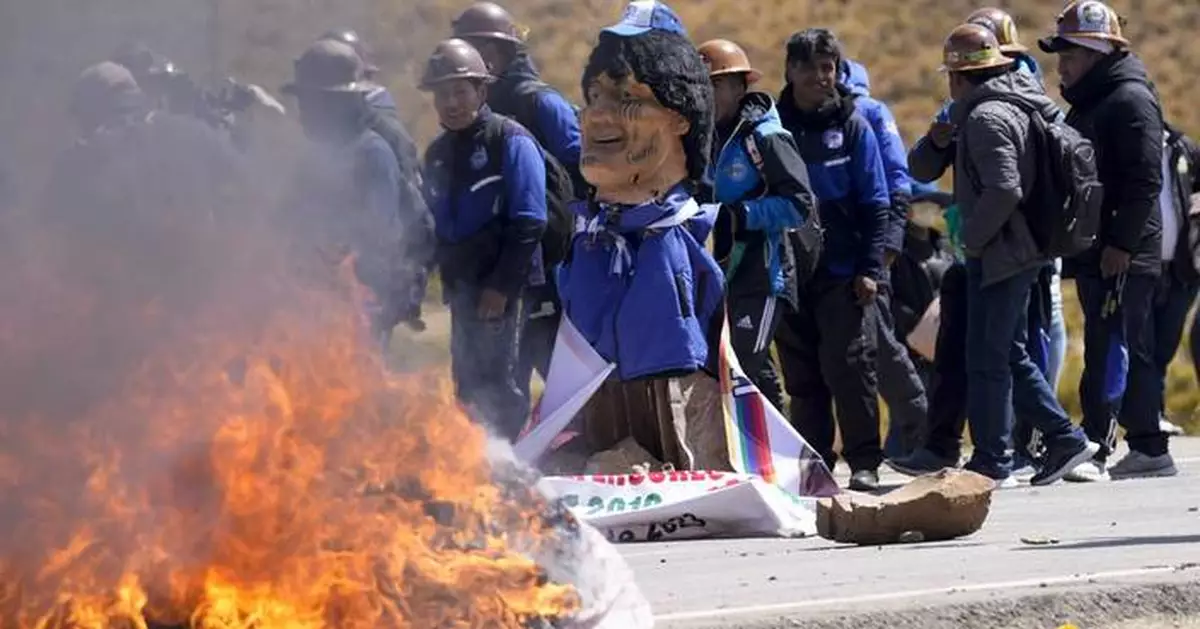 March for Bolivia's ex-President Morales turns violent, as political crisis escalates