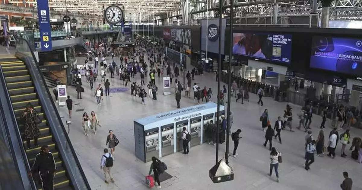 Police are probing a cyberattack on Wi-Fi networks at UK train stations