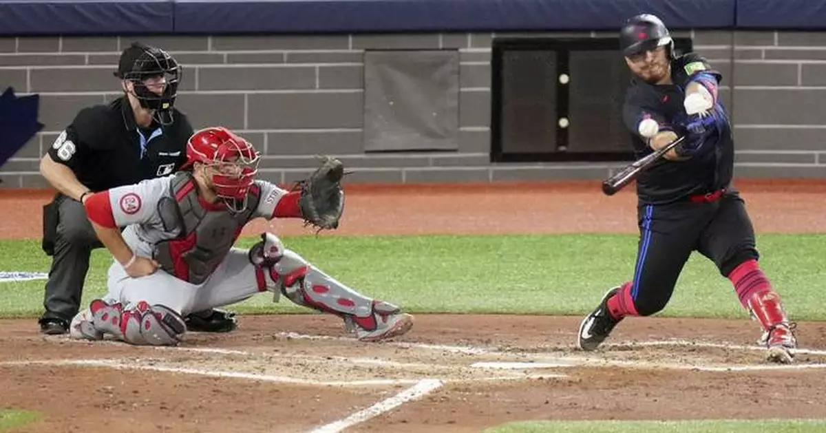 Alejandro Kirk's winning hit in 11th inning pushes Blue Jays past Cardinals 4-3