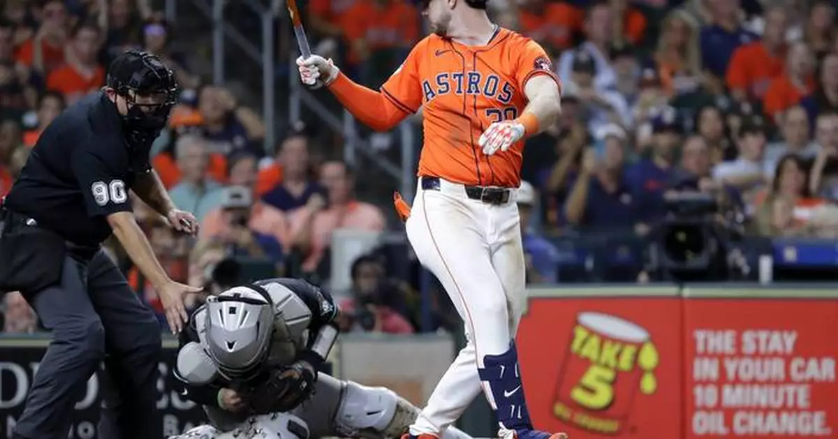 Arizona catcher Herrera leaves after being hit on top of head on follow-through