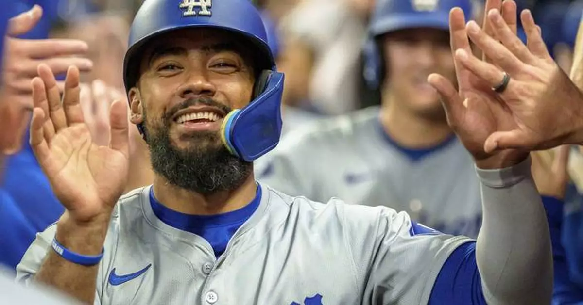 Freeman's 3-run homer helps Dodgers to 9-0 win, dropping Braves out of playoff position