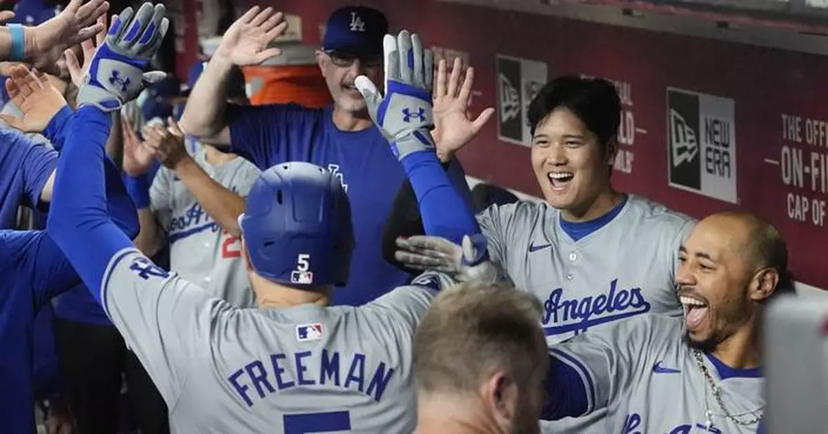 Ohtani, Betts and Freeman open with consecutive HRs, and Dodgers beat Diamondbacks 8-6