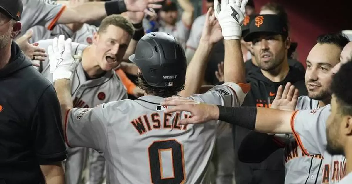 Giants hit 5 homers, continue run against playoff contenders with 11-0 win over Diamondbacks