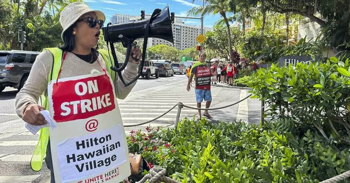 Union workers at Hawaii's largest hotel go on strike