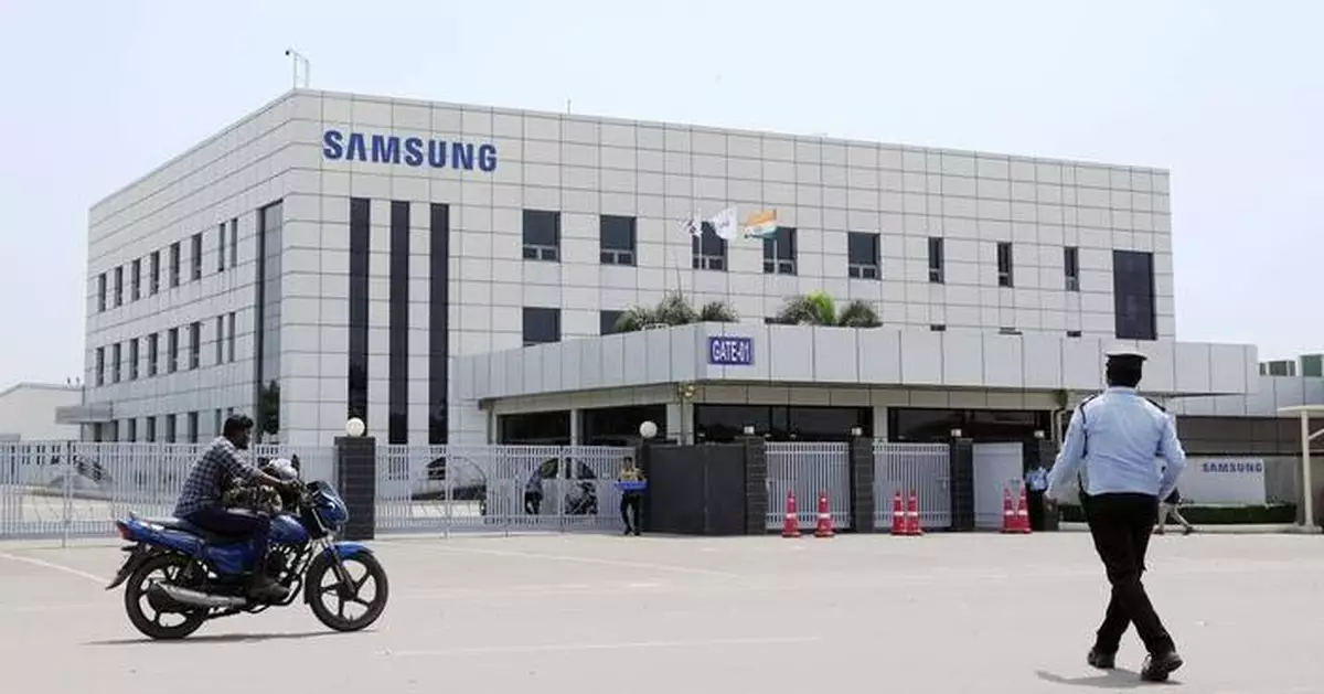 Strike by more than 1,000 Samsung workers enters a third week in India