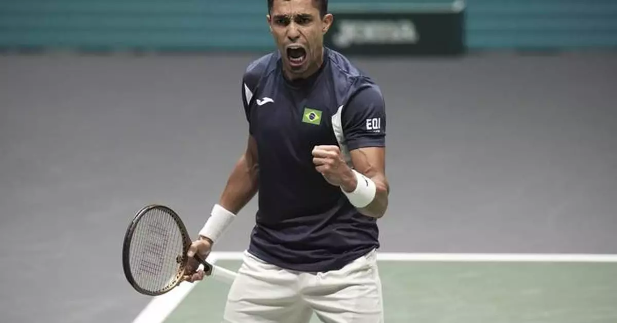 Argentina reaches Davis Cup Final after tense win over Finland