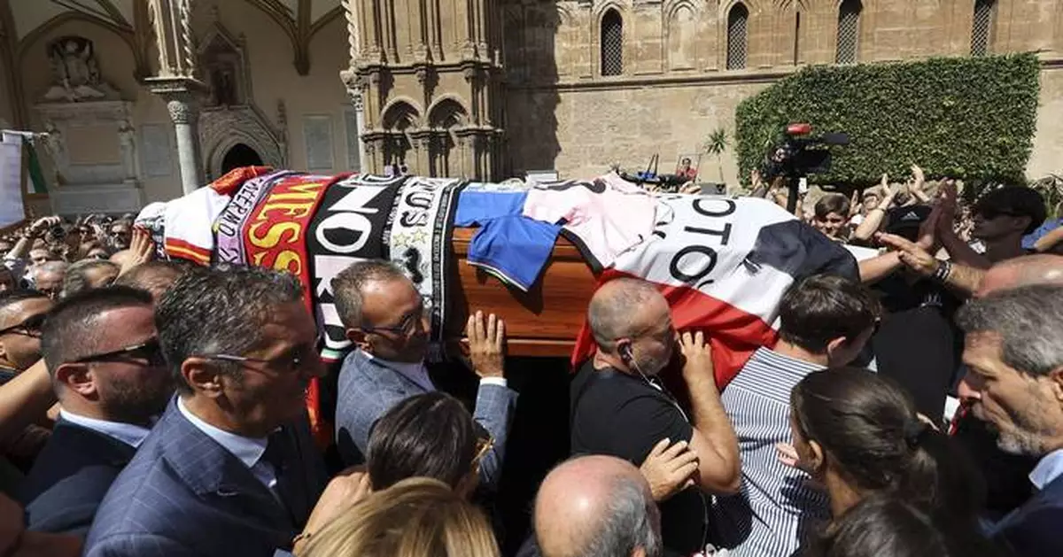 Thousands turn up at funeral of Italian World Cup hero Salvatore “Totò” Schillaci