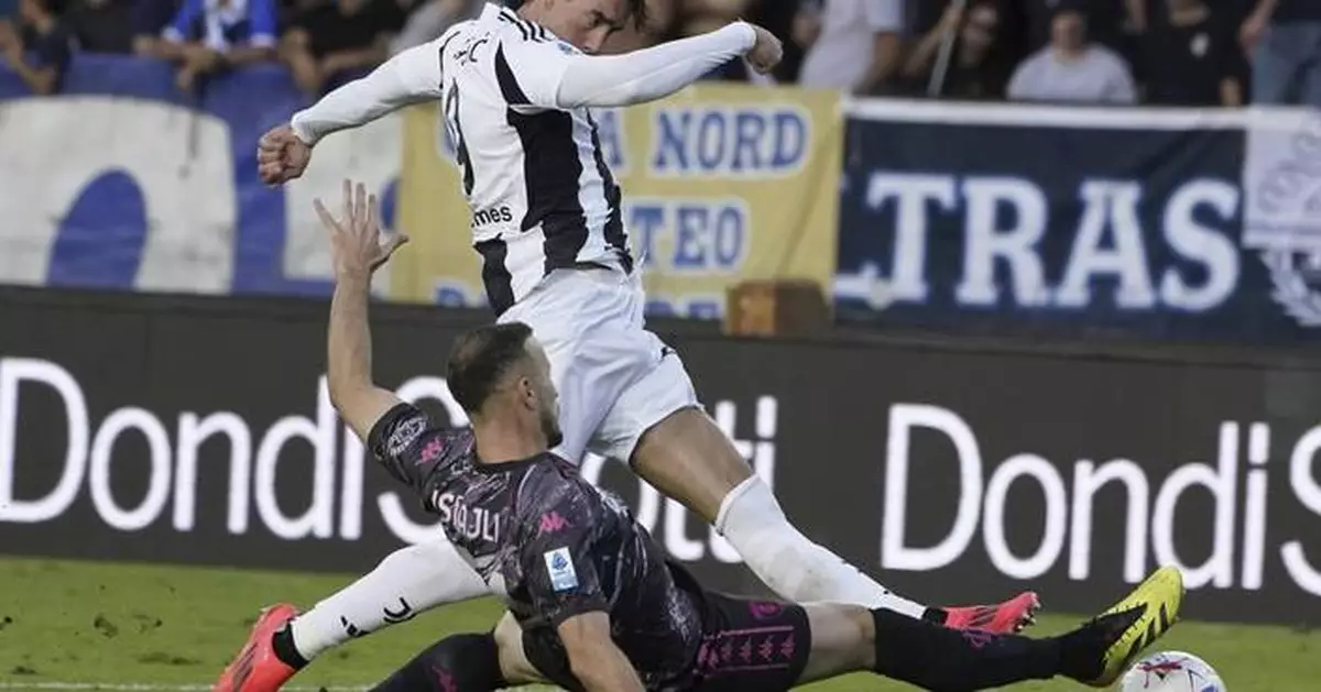 Juventus struggling to shed Allegri's defensive tactics under new coach Motta