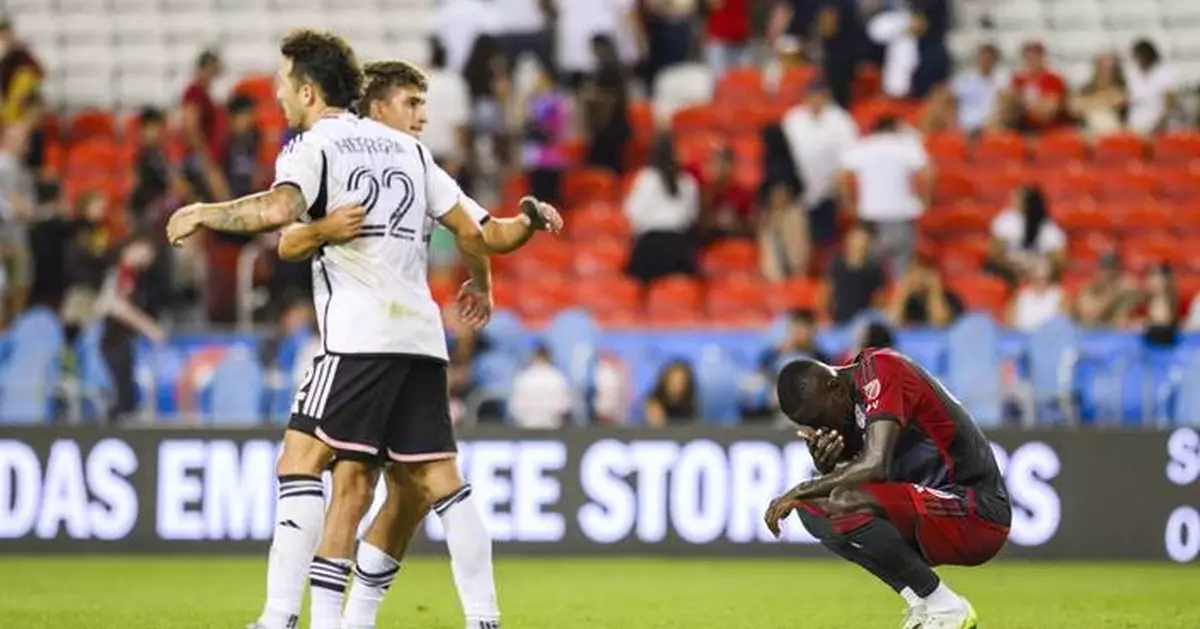 Dominique Badji scores go-ahead goal in the 88th minute and lowly D.C. United cooled off Toronto 3-1