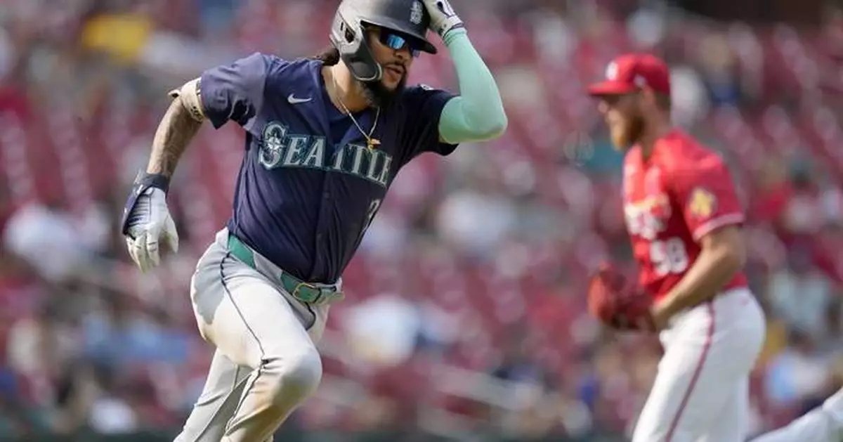 Arozarena hits first homer against former team, Mariners rout Cardinals 10-4