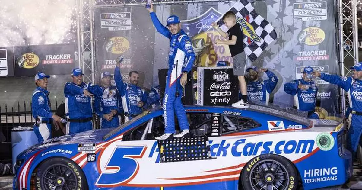 Kyle Larson wins at Bristol as 2 former NASCAR champions eliminated