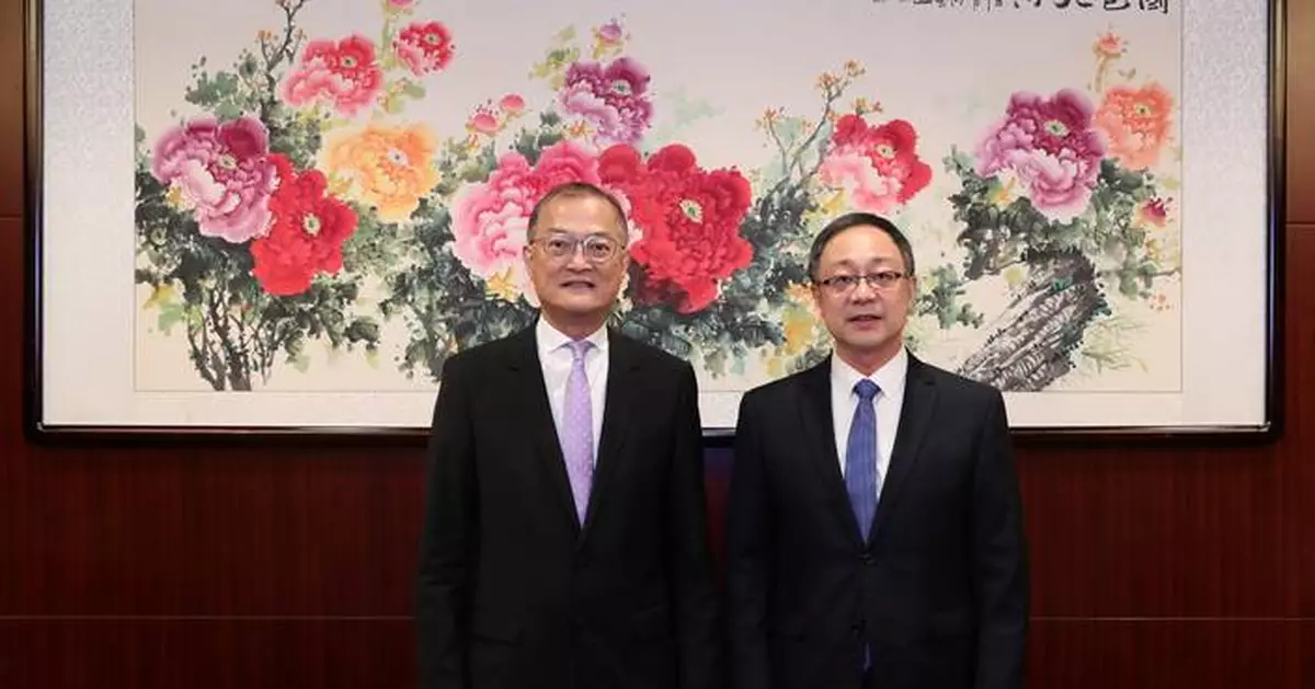 Hong Kong Health Secretary Advocates Healthcare Collaboration with Mainland China in Beijing Visit