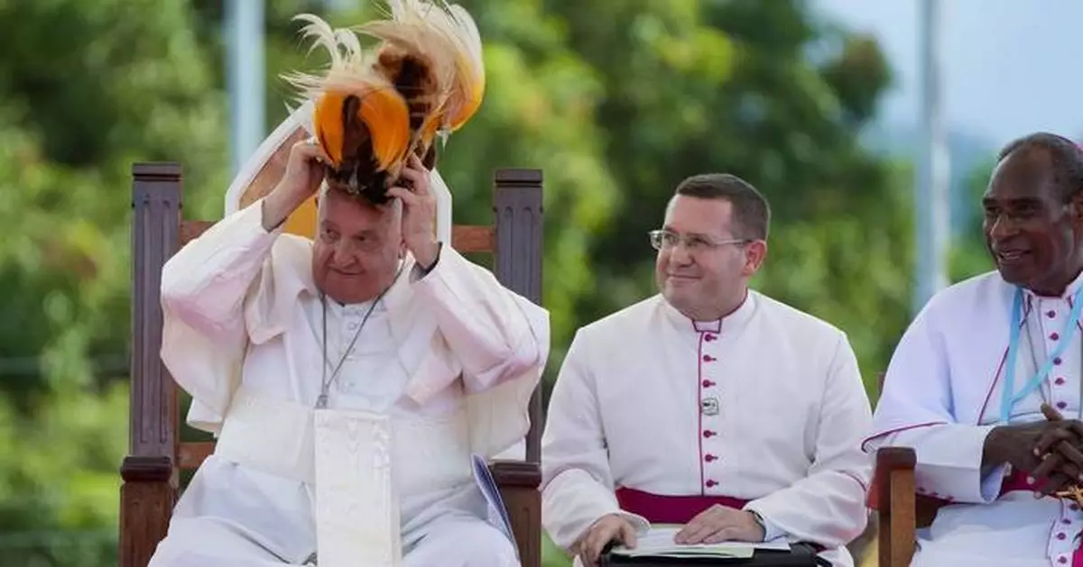 PHOTO COLLECTION: Pope Francis Visits Papua New Guinea