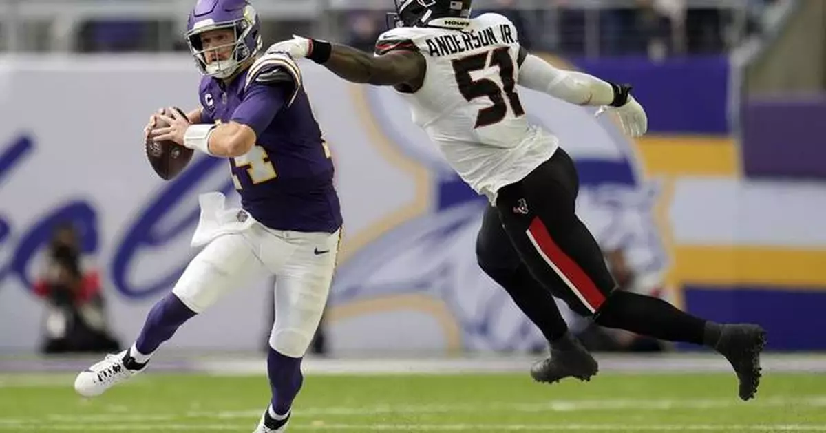 Sam Darnold throws 4 TD's as undefeated Vikings overwhelm Texans 34-7