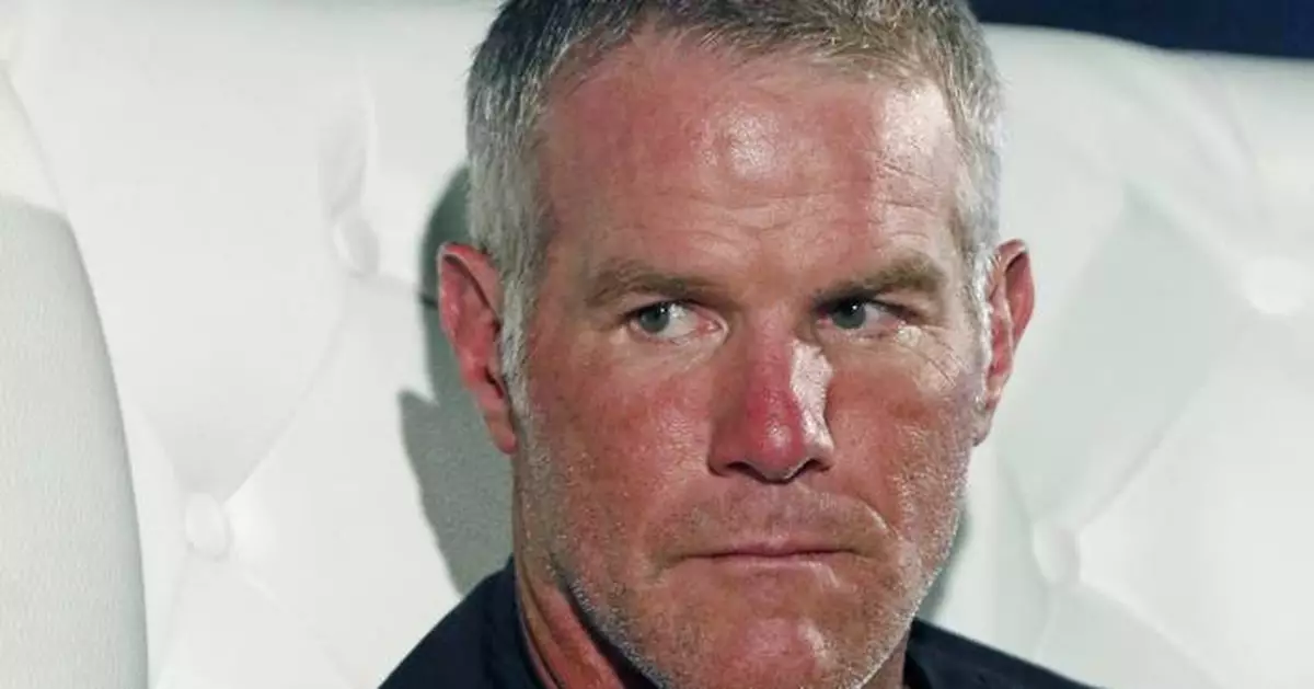 Retired NFL quarterback Brett Favre says he has Parkinson's disease