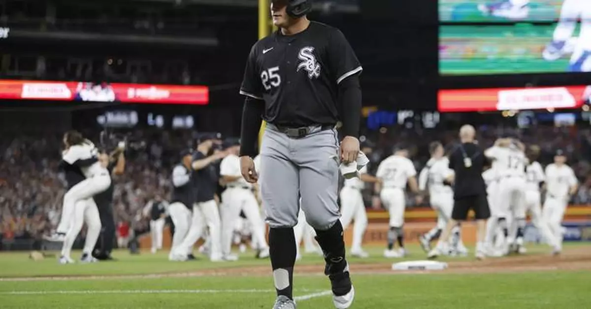 White Sox lose post-1900s, majors-record 121st game, falling 4-1 to Tigers