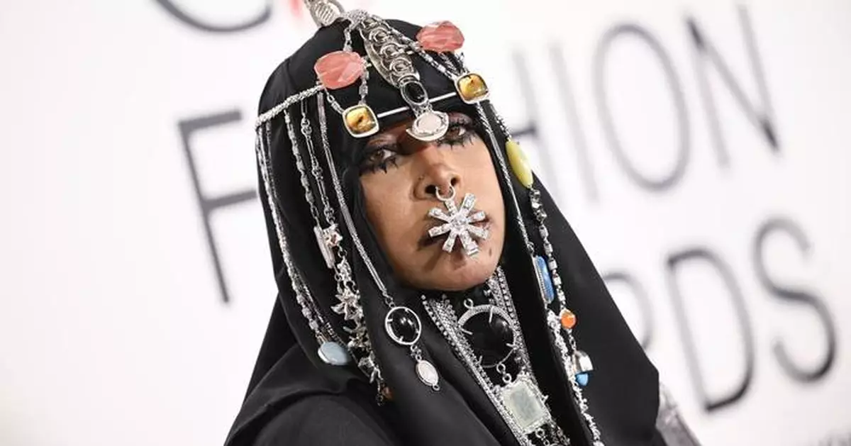 Erykah Badu celebrated as fashion icon at CFDA Awards after years of pushing boundaries