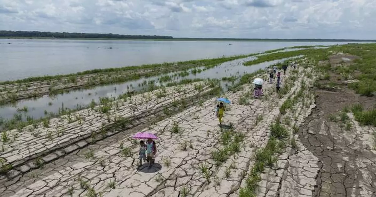 In Colombia, Amazon River's extreme drought falls hard on Indigenous communities