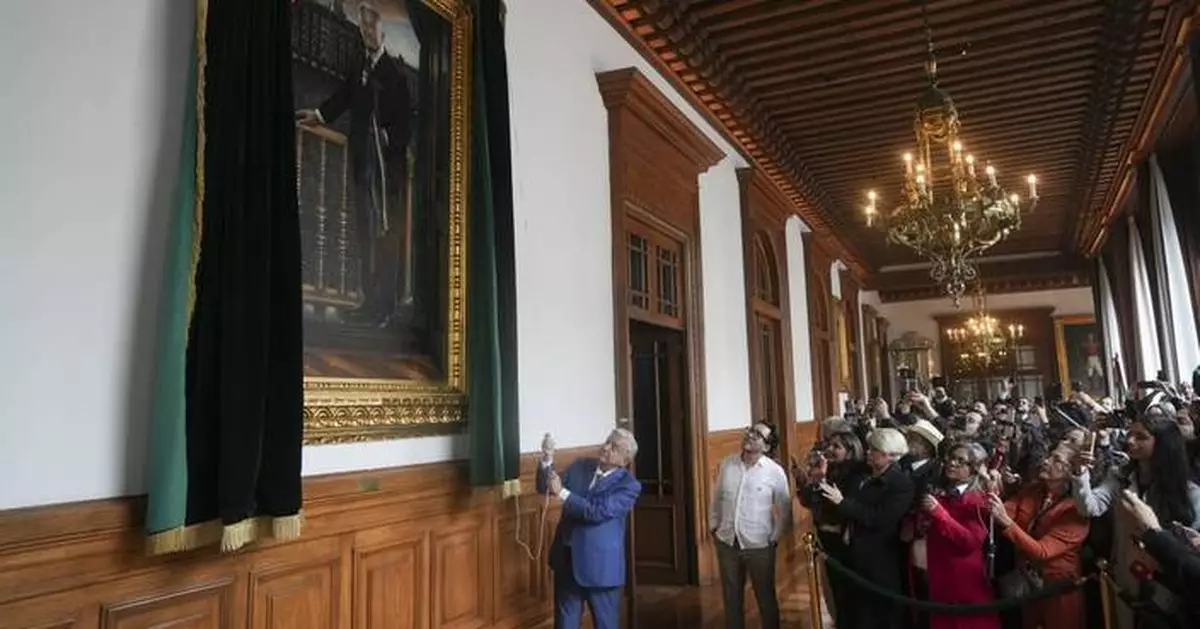 Live music, breakfast and a raffle: Mexico's president makes the most of his final day in office