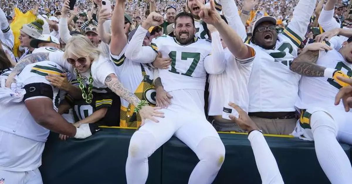 Brandon McManus' field goal on the final play gives Packers a 24-22 victory over Texans