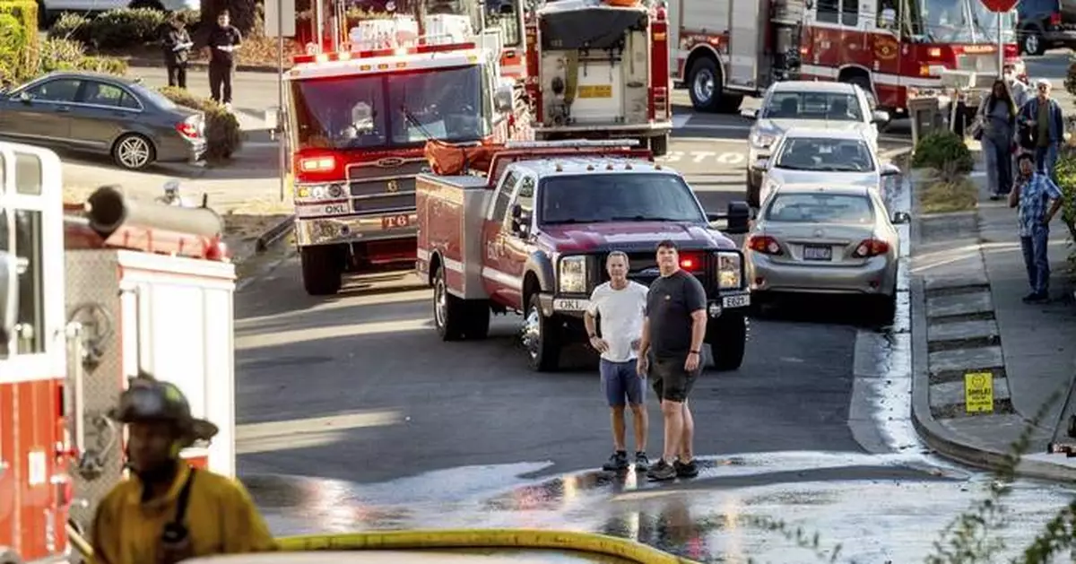 Calmer weather helps contain Oakland, California, fire that forced evacuations