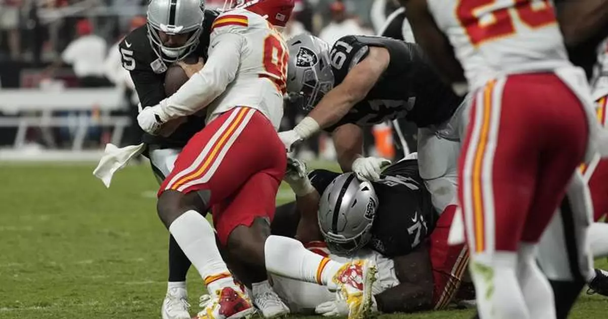 Raiders endure worst offensive day of the season in 27-20 home loss to defending champs