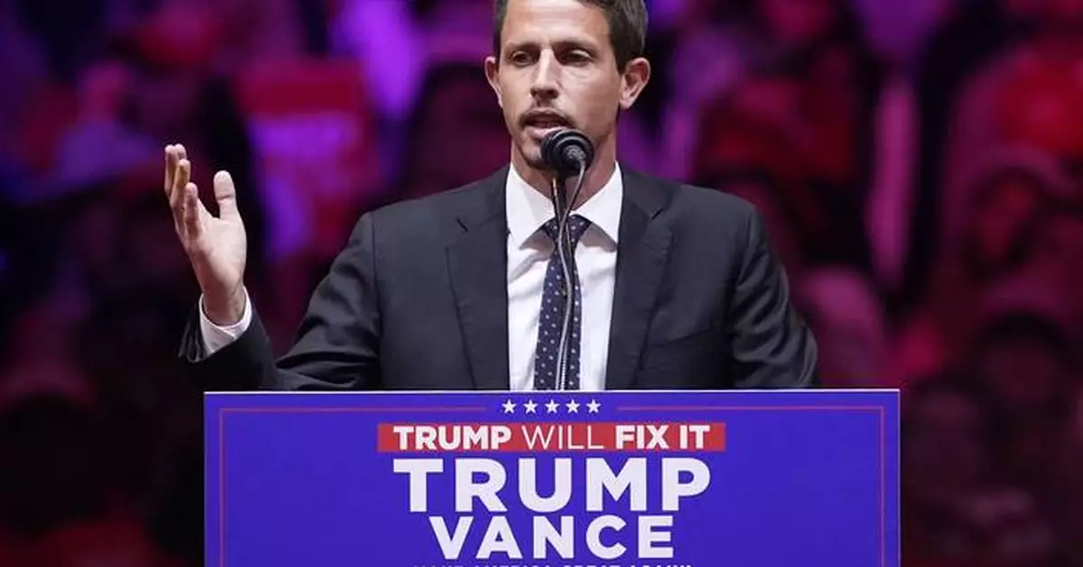 Who is comedian Tony Hinchcliffe, who insulted Puerto Rico at Trump's Madison Square Garden rally?