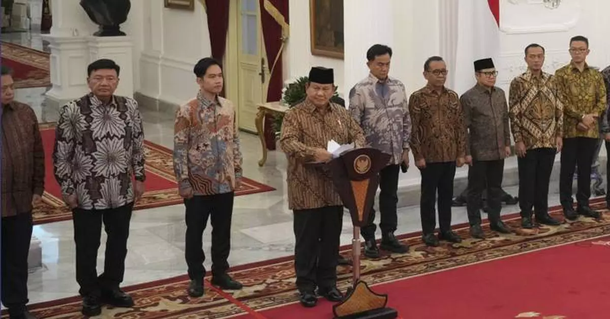 New President Subianto swears in Indonesia's largest Cabinet since 1966, with 109 members