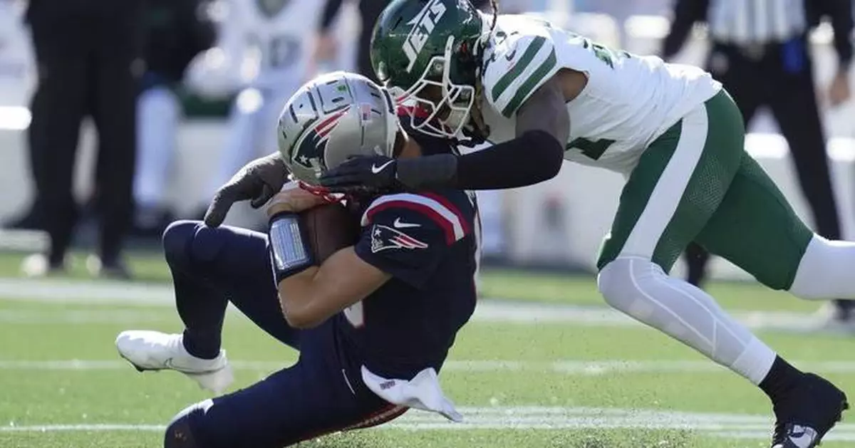 Patriots QB Drake Maye leaves Jets game after hit to head. He was ruled out with a concussion