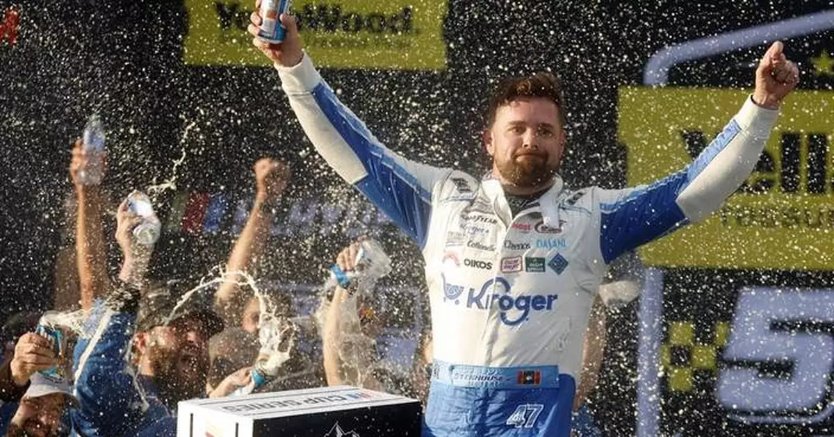 Stenhouse snaps 65-race losing streak after late crash at Talladega scrambles playoff picture